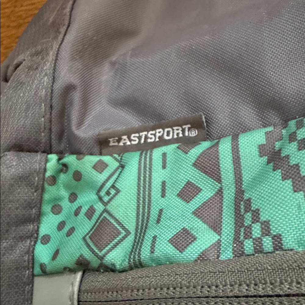 Stylish Green Patterned Backpack - image 3